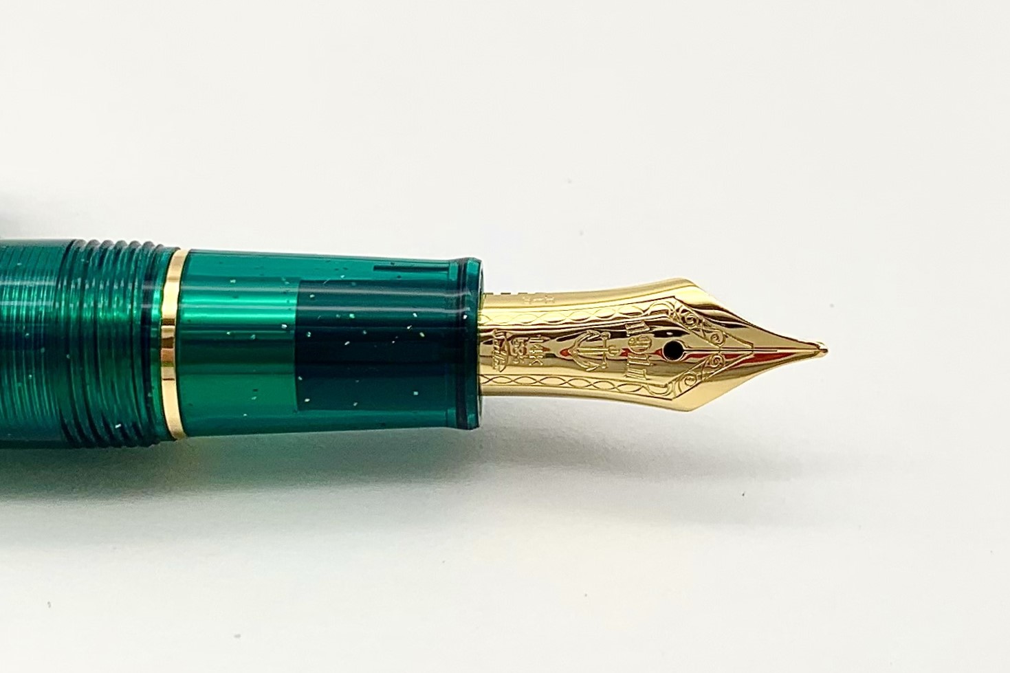 SailorProGearSlimBlueGreenNebulaFountainPen_L